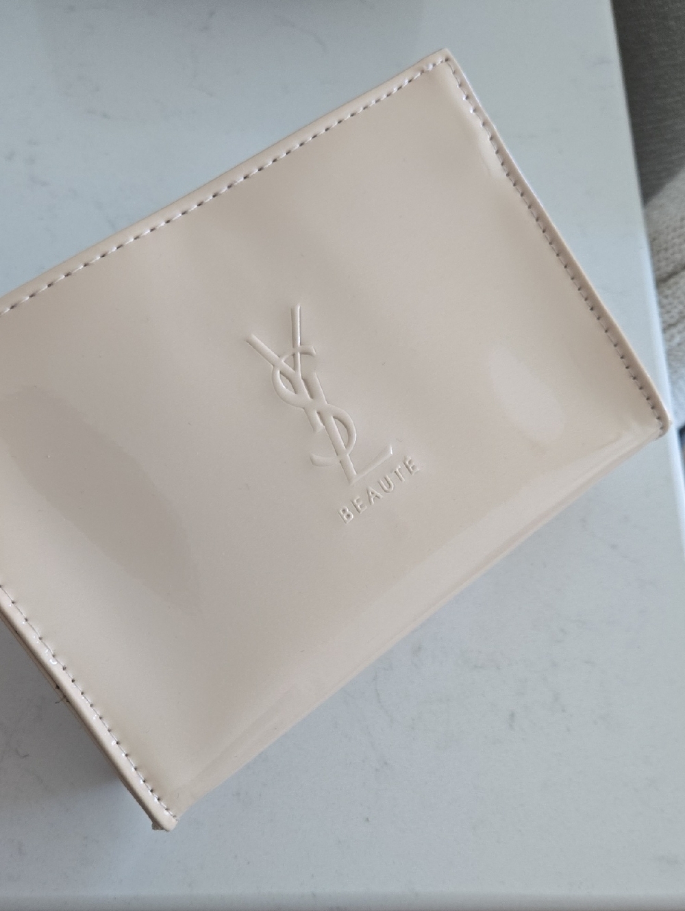 YSL Yves Saint Laurent Glossy Patent Cosmetic Pouch New Never Used 6 1/2 × 4 1/2
